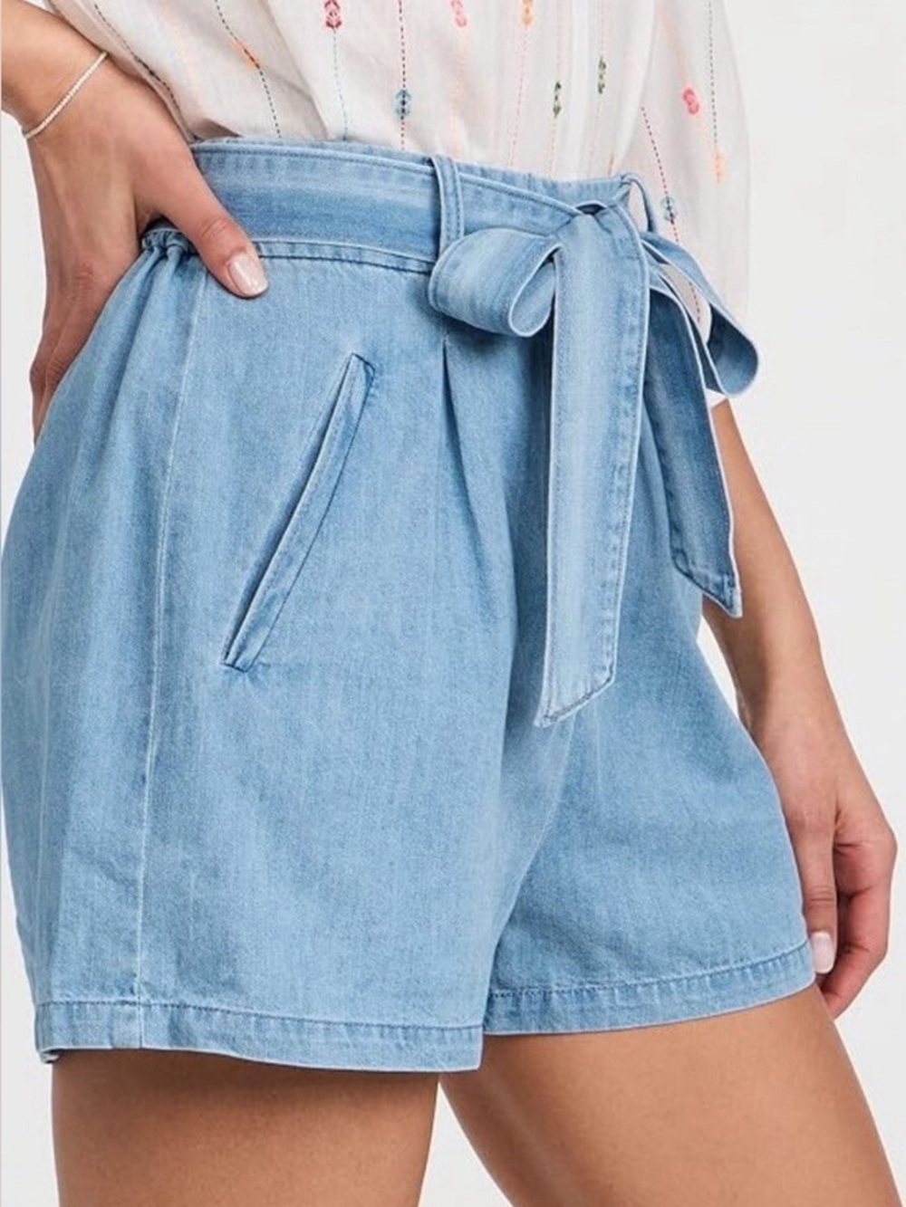 BB Dakota by Steve Madden Light Blue Tie-Waist Denim Shorts for Women